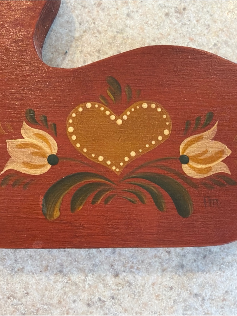 Folk Art Red Wooden Duck Wall Decor with Heart Floral Motif - Picture 11 of 16